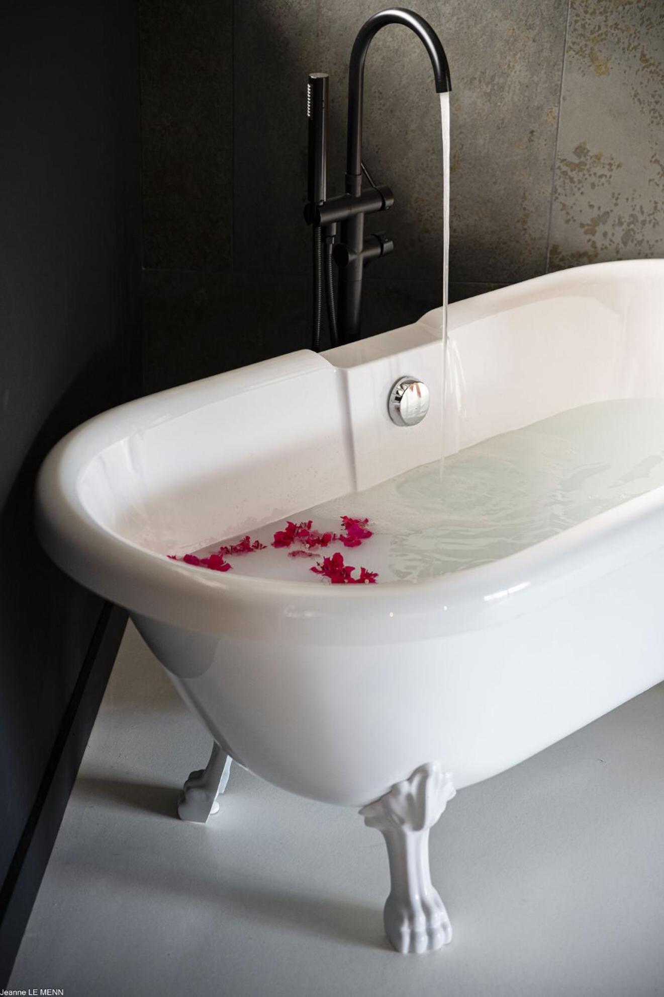 Pomme Cannelle Luxury Suites & Spa Orient Bay Eksteriør billede
